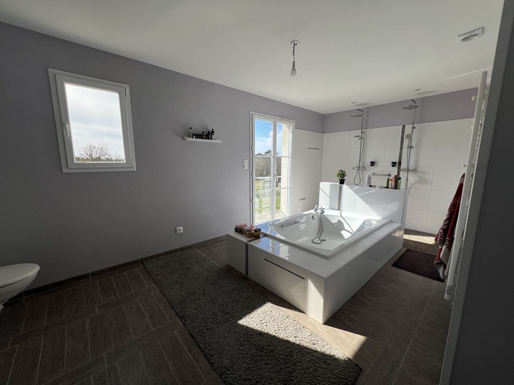 Maison Contemporaine BAYAS (33230) FP IMMOBILIER' title= 'Maison Contemporaine BAYAS (33230) FP IMMOBILIER