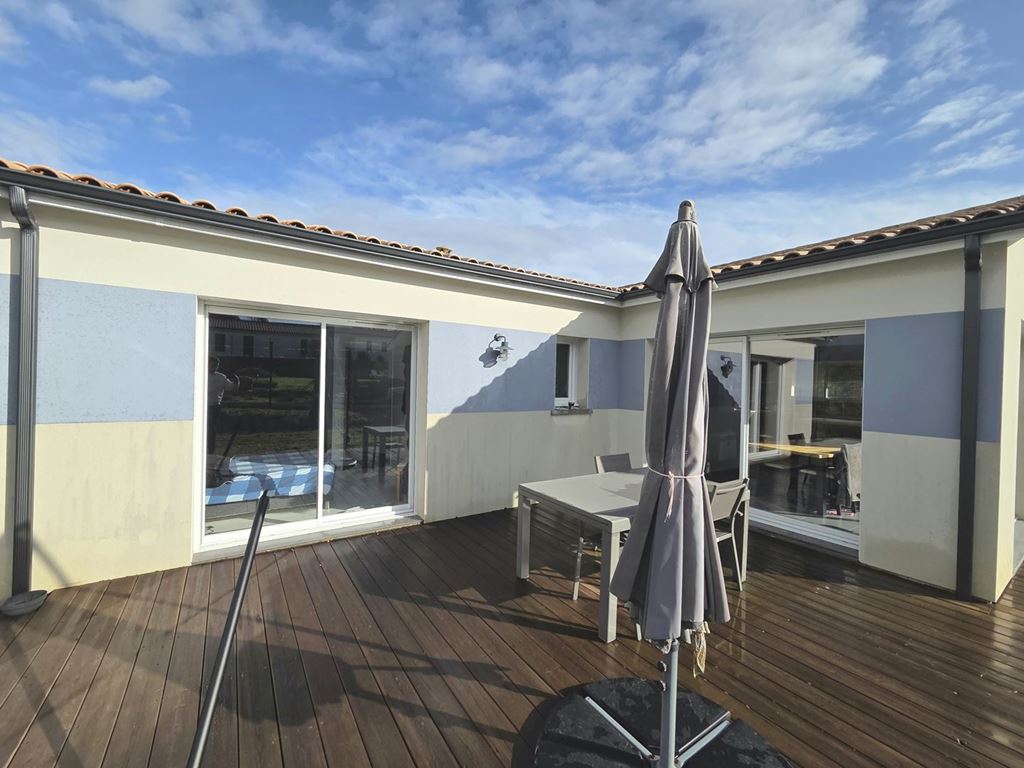 Maison Contemporaine BONZAC (33910) FP IMMOBILIER' title= 'Maison Contemporaine BONZAC (33910) FP IMMOBILIER