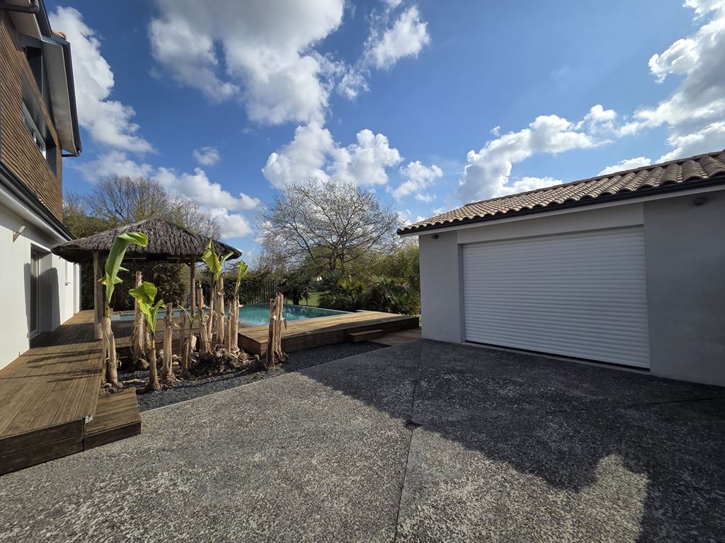 Maison Contemporaine - ST LOUBES (33450) - Agence Immobilière IMMOBY.ME