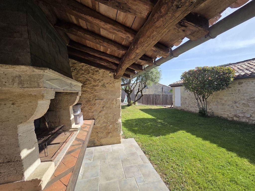 Maison en pierre GENISSAC (33420) FP IMMOBILIER' title= 'Maison en pierre GENISSAC (33420) FP IMMOBILIER