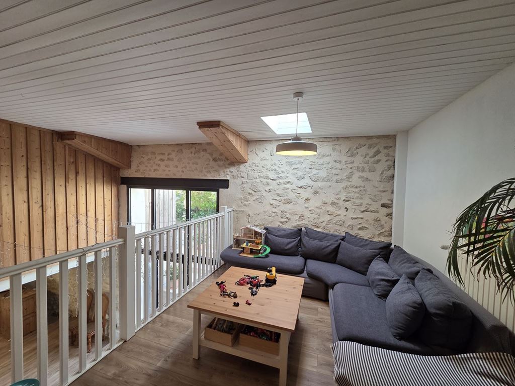 Maison en pierre ST AUBIN DE BRANNE (33420) FP IMMOBILIER' title= 'Maison en pierre ST AUBIN DE BRANNE (33420) FP IMMOBILIER